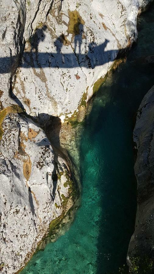 Bezgova Hisica Villa Bovec Eksteriør bilde